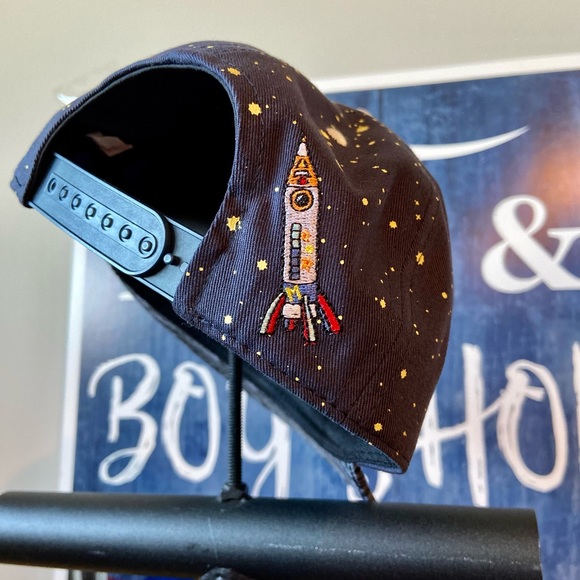 Embroidered SnapBack - Picture 4 of 4